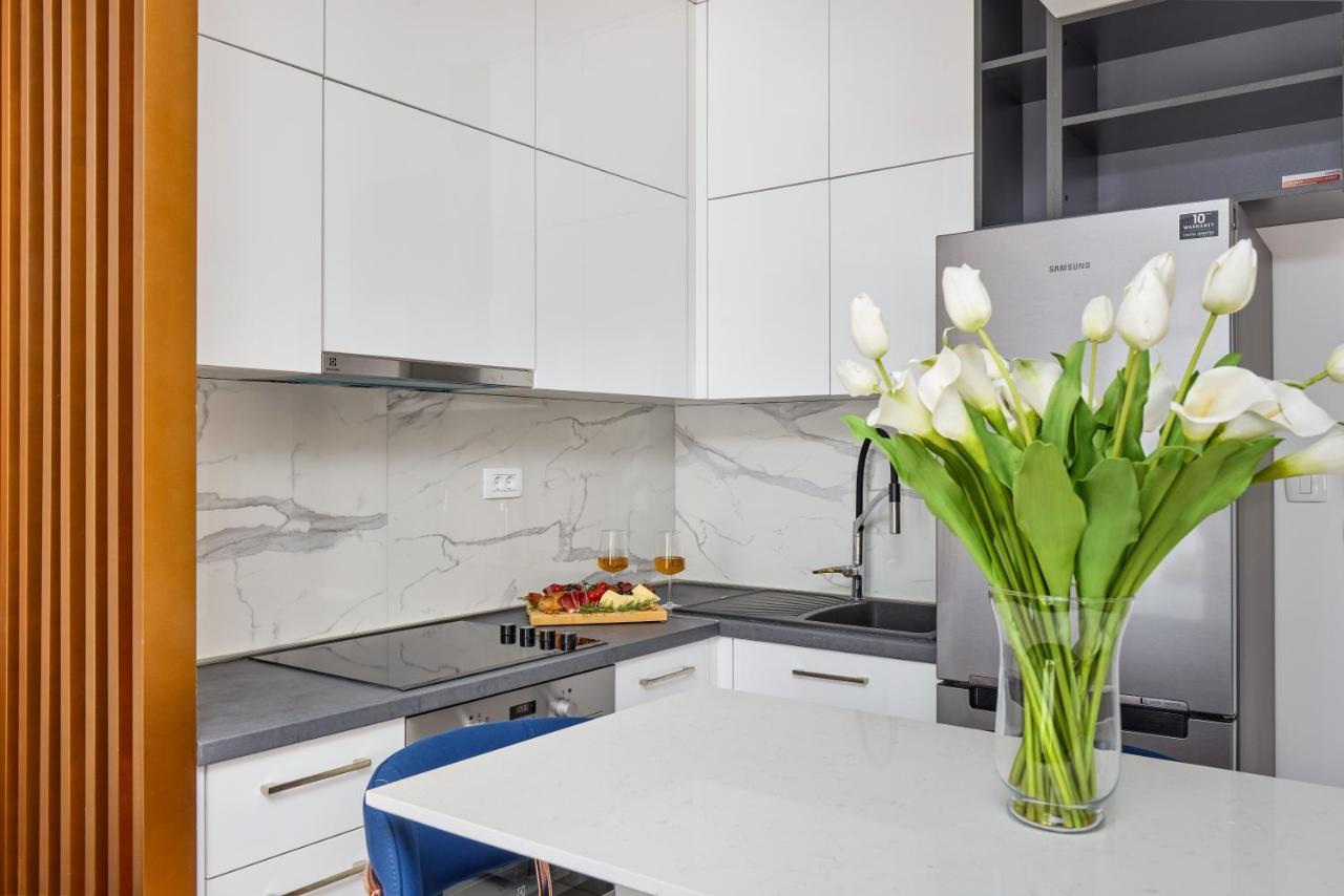 Moderna Luxury Apartments With Heated Pool Tivat Exterior foto